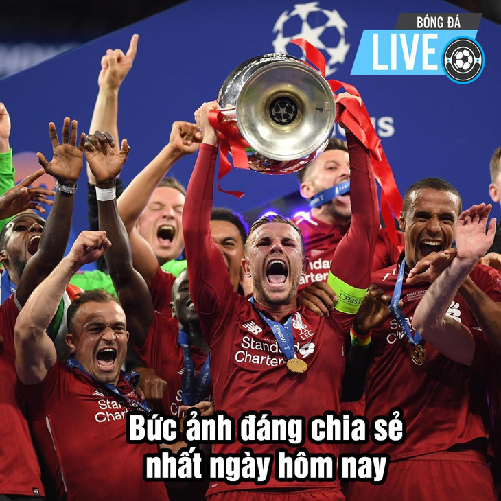 CĐV Liverpool ‘sướng’ vì đội nhà xóa được cái dớp thất bại để đăng quang - Ảnh 10.