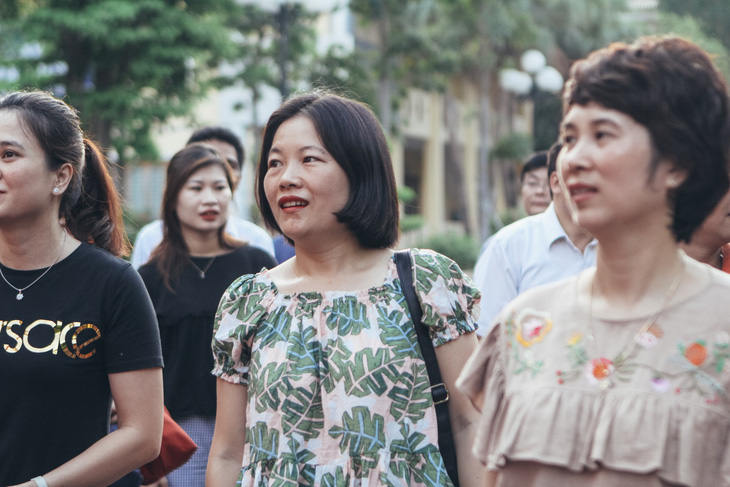 Thầy cô ở Hà Nội lên đường làm nhiệm vụ thi THPT quốc gia - Ảnh 4.