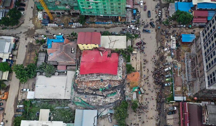 Sập công trình xây nhà ở Campuchia, bắt giữ 4 người Trung Quốc - Ảnh 3.