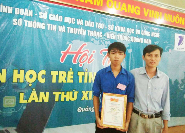 Học trò miền núi tạo website thi thử THPT quốc gia - Ảnh 1.