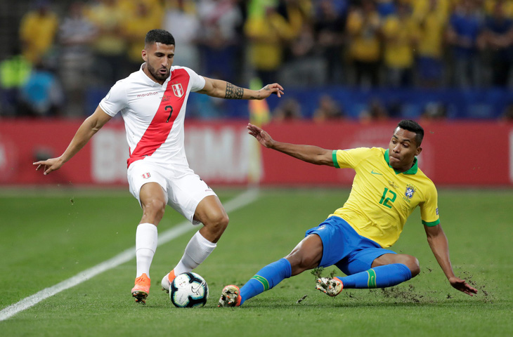 Đè bẹp Peru, Brazil vào tứ kết với ngôi đầu bảng A - Ảnh 3.