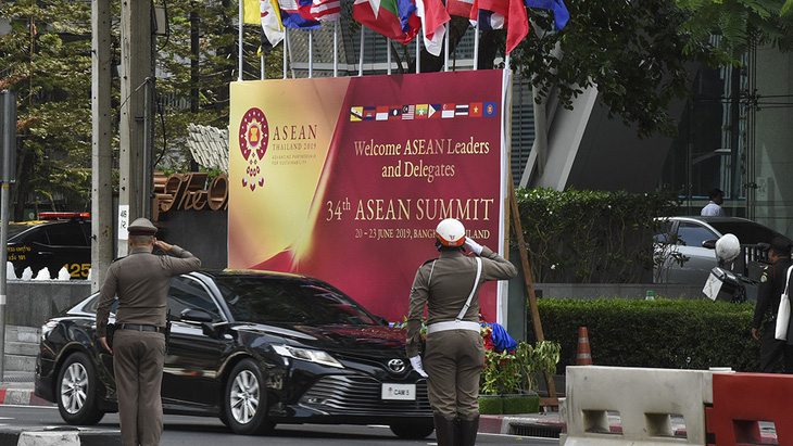 Cỗ xe ASEAN và lằn ranh Mỹ - Trung - Ảnh 1.