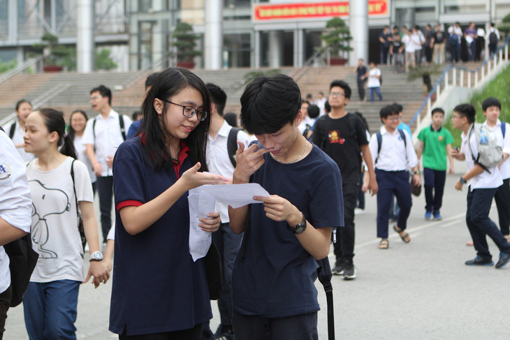 Tuyển sinh lớp 10 bổ sung ở Hà Nội: Trường Thăng Long tiếp tục tụt hạng - Ảnh 1.