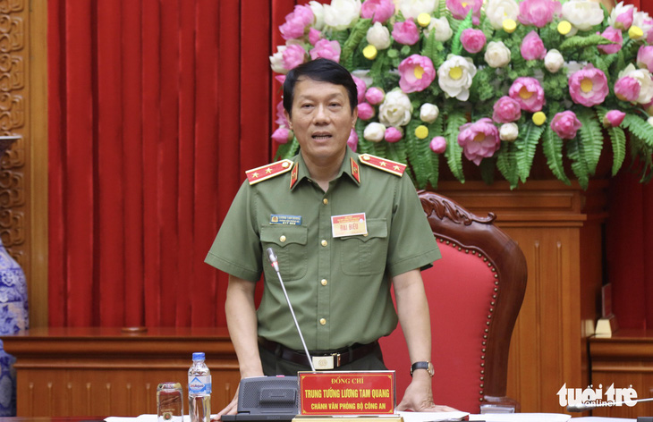 Bộ Công an xác minh nghi vấn Asanzo nhập hàng Trung Quốc dán mác Việt Nam - Ảnh 1.