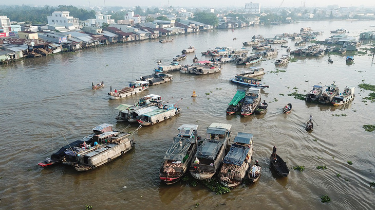 Chuyển đổi kinh tế, văn hóa thương hồ - Ảnh 1.