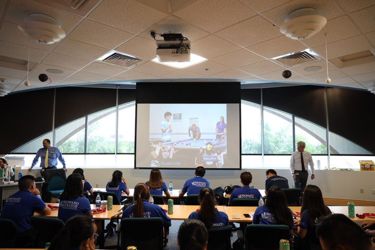 Broward College tại Việt Nam - cầu nối đến các giảng đường đại học Mỹ - Ảnh 1.