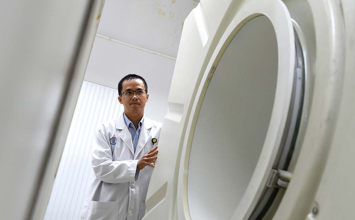Lò thuốc phóng xạ hỏng: Bệnh nhân đi lại 4.000 cây số chụp PET/CT - Ảnh 1.