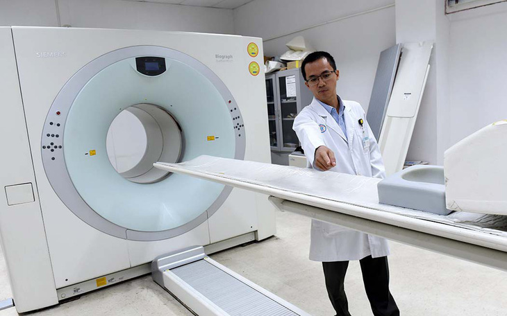 "Lò" thuốc phóng xạ hỏng: Bệnh nhân đi lại 4.000 cây số chụp PET/CT