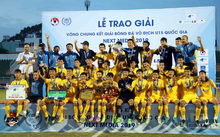 Như Thuật và Văn Quyến đưa Sông Lam Nghệ An vô địch U15 quốc gia 2019 - Ảnh 1.