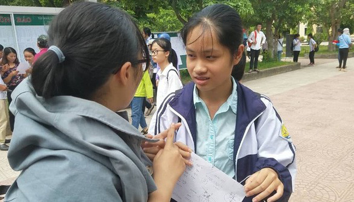 Bộ GD-ĐT ủng hộ Quảng Bình tổ chức thi lại cho 6.400 thí sinh - Ảnh 1.