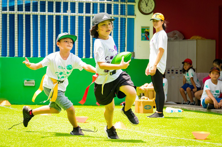Thể thao giúp trẻ dễ hòa nhập và làm việc tập thể - Ảnh 1.