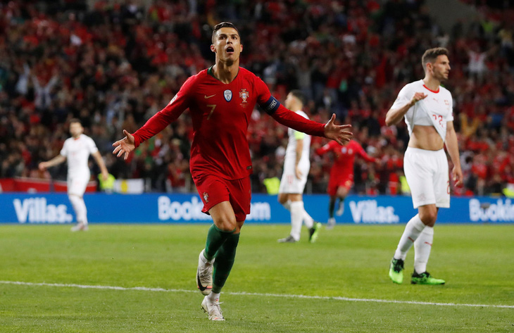 Ronaldo lập hat-trick, Bồ Đào Nha vào chung kết UEFA Nations League - Ảnh 4.