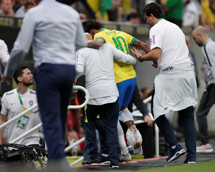 Neymar chấn thương, có nguy cơ lỡ hẹn Copa America - Ảnh 1.