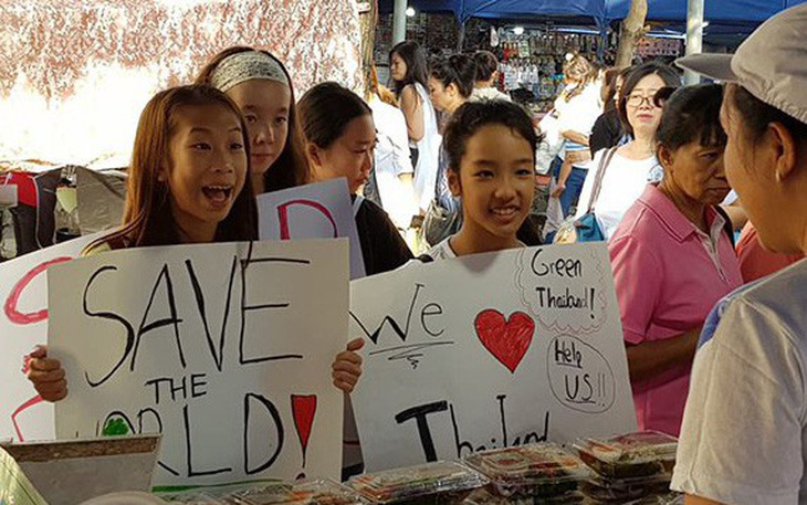 Cô bé 11 tuổi nằng nặc đòi gặp thủ tướng Thái Lan nói chuyện môi trường