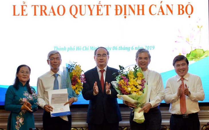 Trao quyết định phê chuẩn kết quả bầu hai phó chủ tịch UBND TP.HCM
