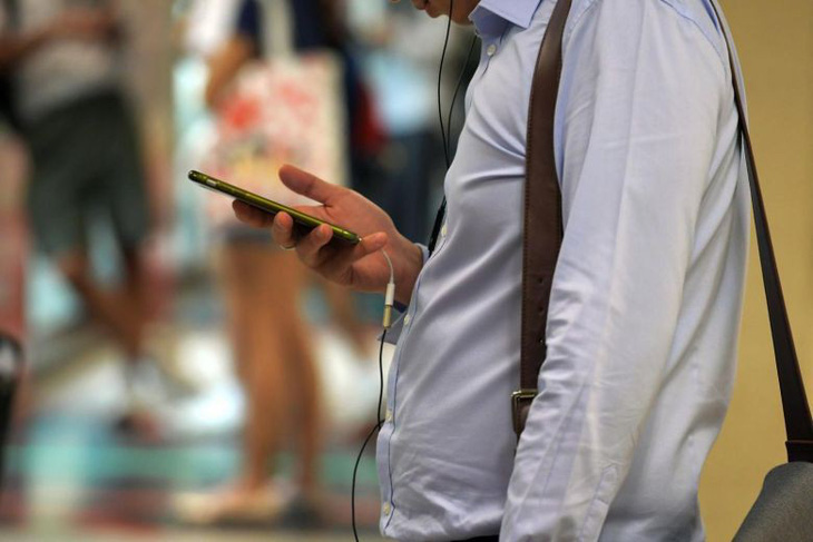Rò rỉ thông tin, Malaysia cấm điện thoại, thiết bị số trong các cuộc họp chính phủ - Ảnh 1.