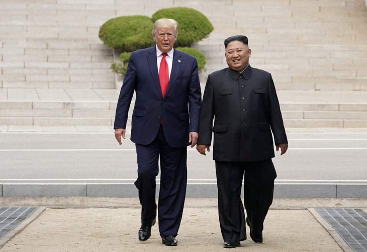 Gặp ông Kim ở DMZ: giây phút ngẫu hứng, thiếu tính chiến lược của ông Trump? - Ảnh 1.