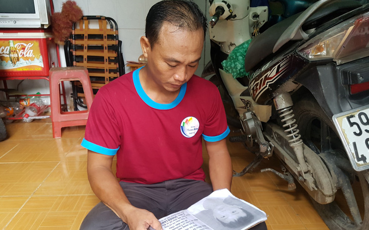 Người cha nghèo 4 tháng ròng rã tìm con trai 8 tuổi lạc giữa Sài Gòn