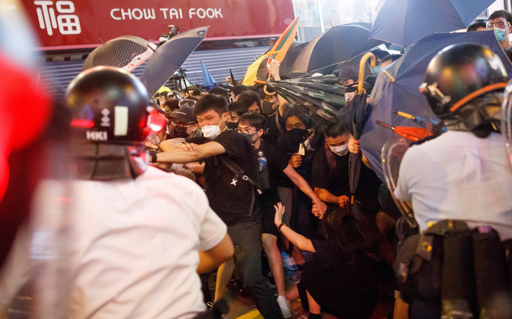 Người Hong Kong dọa tiếp tục biểu tình dù dự luật dẫn độ đã chết