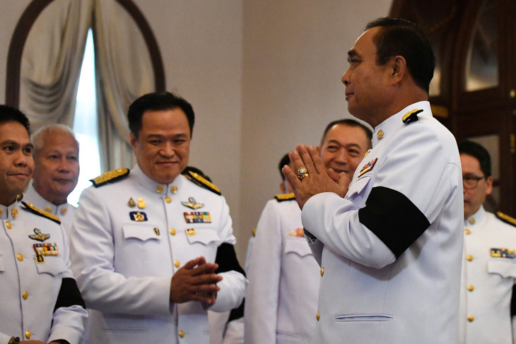 Nhà vua phê chuẩn nội các chính phủ mới của Thái Lan - Ảnh 1.