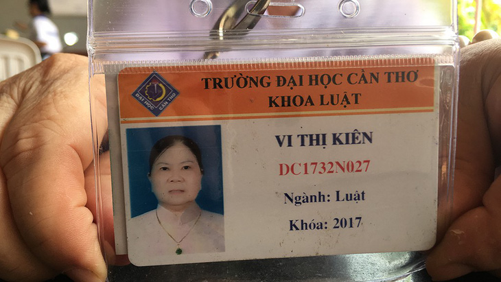 Thực hiện ước mơ ở tuổi xế chiều - Kỳ 1: Bà sinh viên 63 tuổi - Ảnh 1.