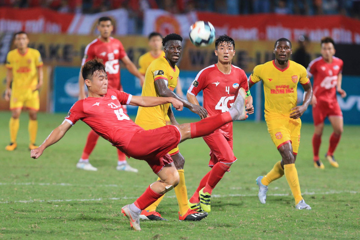Nam Định và Quảng Nam thắng thuyết phục ở vòng 15 V-League 2019 - Ảnh 5.
