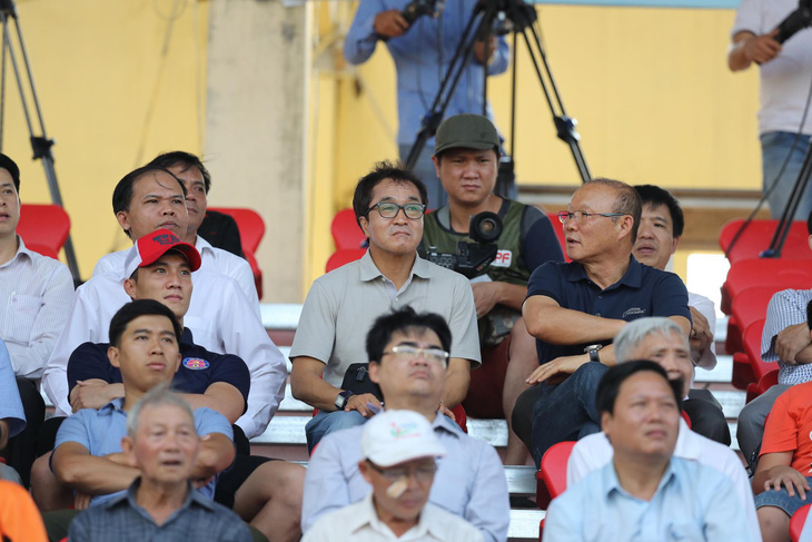 Nam Định và Quảng Nam thắng thuyết phục ở vòng 15 V-League 2019 - Ảnh 2.