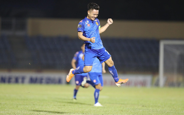 Nam Định và Quảng Nam thắng thuyết phục ở vòng 15 V-League 2019