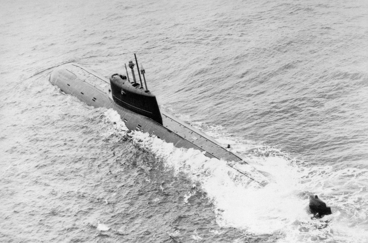 Tàu ngầm hạt nhân Liên Xô chìm dưới biển bất ngờ rò rỉ phóng xạ cao khủng khiếp - Ảnh 1.