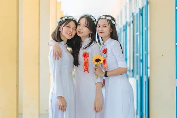 Hai nữ sinh Quảng Nam đạt điểm môn văn cao nhất nước - Ảnh 1.