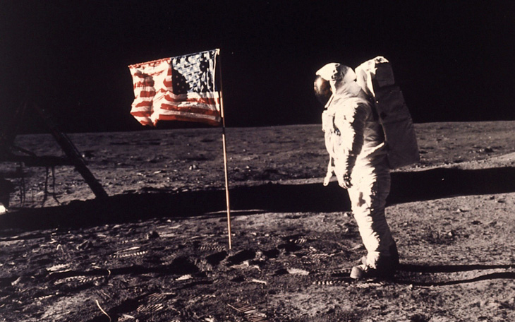 Xem lại cuộc đổ bộ lên mặt trăng cách đây 50 năm