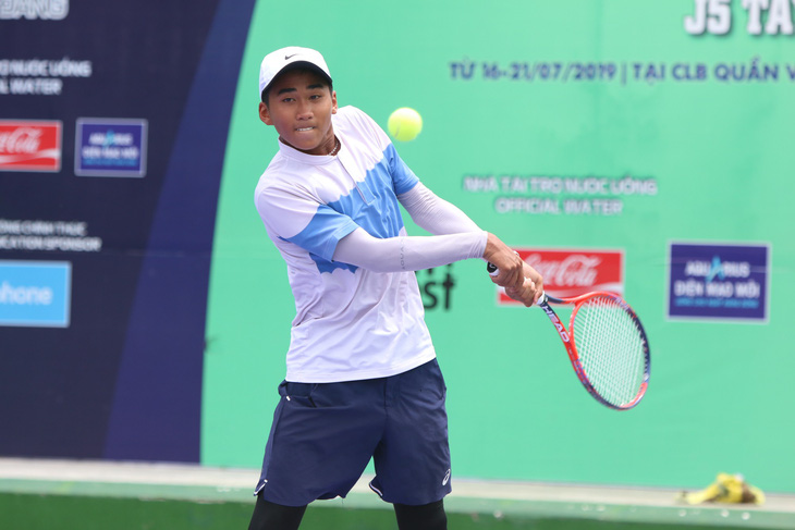 Đánh bại đối thủ người Trung Quốc, Minh Đức vào bán kết Giải ITF trẻ nhóm 5 - Ảnh 1.