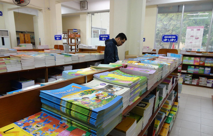 Bộ Giáo dục và Đào tạo bắt đầu nhận hồ sơ thẩm định sách giáo khoa - Ảnh 1.