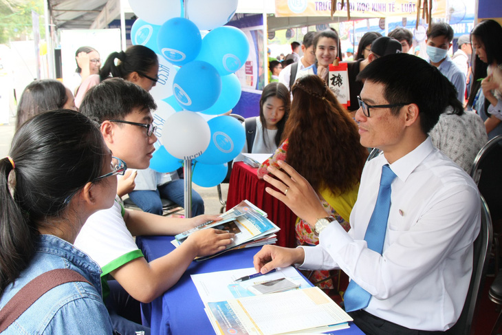Gần 200 trường có mặt tại ngày hội tư vấn xét tuyển tại Hà Nội, TP.HCM - Ảnh 1.