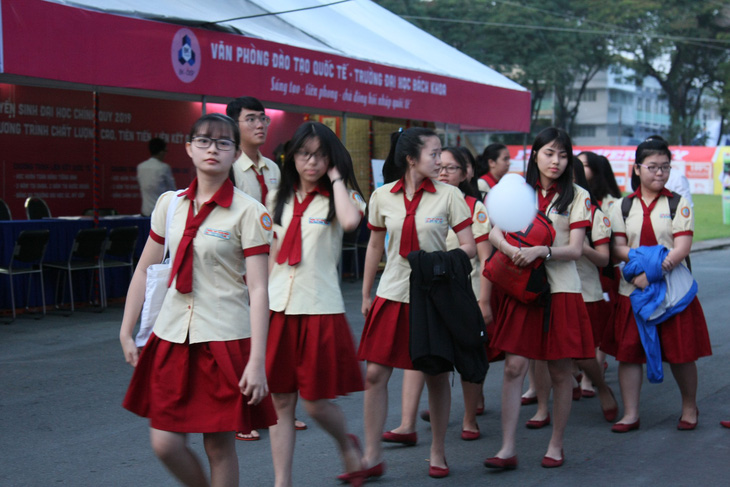 Đại học Đà Nẵng xét điểm thi THPT, mở rộng tuyển thẳng - Ảnh 1.