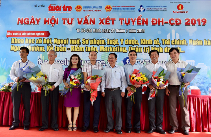 Khai mạc Ngày hội tư vấn xét tuyển 2019: Nhiều con đường khác nhau để lập nghiệp - Ảnh 7.