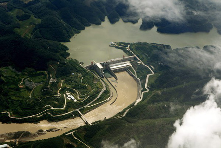 8 đập Trung Quốc chặn 40 tỉ m3 nước sông Mekong khiến mức nước xuống thấp kỷ lục - Ảnh 1.