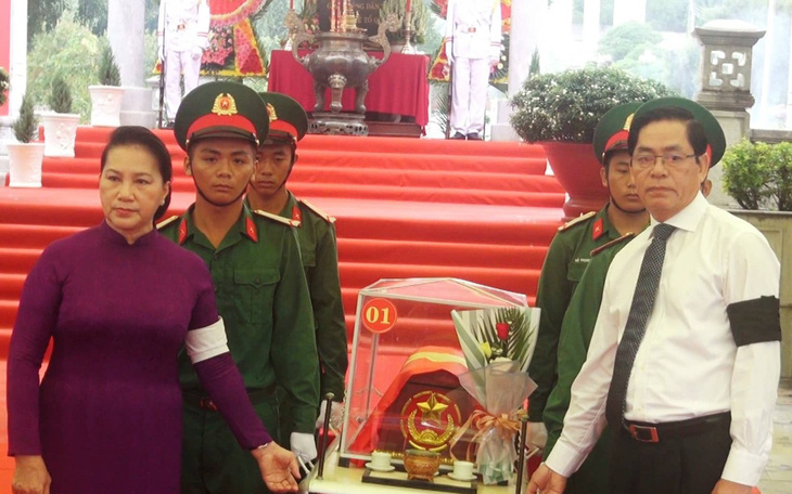 Chủ tịch Quốc hội dự lễ truy điệu và an táng hài cốt liệt sĩ tại Tây Ninh
