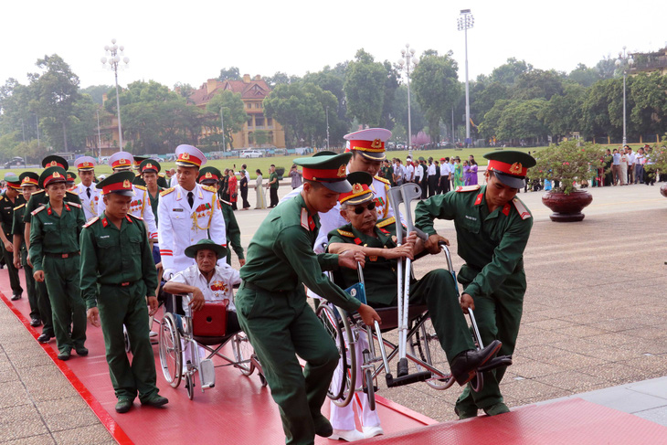 Chủ tịch Quốc hội gặp mặt các đại biểu thương binh nặng tiêu biểu toàn quốc - Ảnh 3.