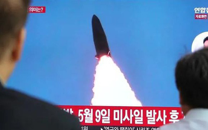 Triều Tiên lại phóng 2 tên lửa tầm ngắn