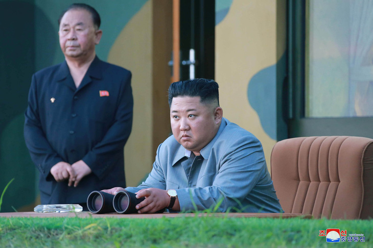 Ông Trump: Triều Tiên phóng tên lửa tầm ngắn và nhiều người cũng có loại này - Ảnh 2.