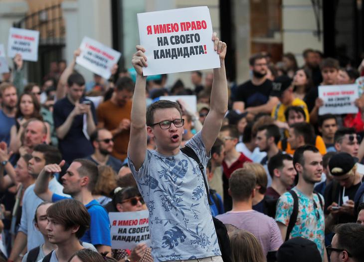 Nga bắt cả ngàn người biểu tình phản đối chính phủ - Ảnh 1.