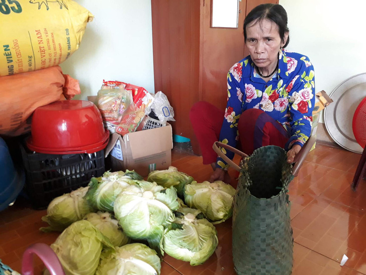 Người mẹ của ca sĩ Châu Việt Cường sống trong nghèo khó - Ảnh 1.