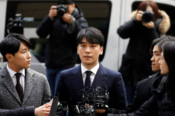 Công tố viên Hàn Quốc tiếp tục đề nghị bắt giữ ca sĩ Seungri - Ảnh 1.