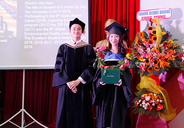 Sinh viên Duy Tân nhận bằng tốt nghiệp của ĐH Keuka, Mỹ - Ảnh 4.