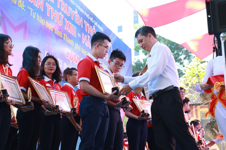 Học sinh Asian School được 4 trường đại học Mỹ cấp học bổng - Ảnh 2.