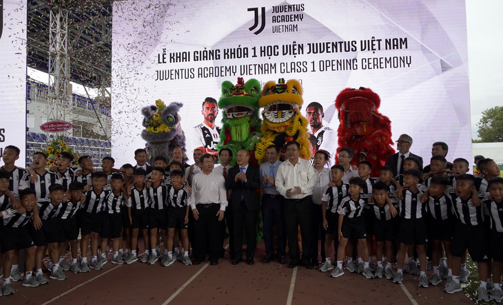 60 cầu thủ nhí trúng tuyển khóa đầu Học viện Juventus VN - Ảnh 2.