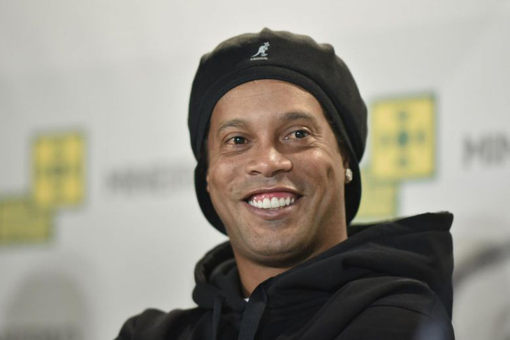 Ronaldinho bị niêm phong tài sản - Ảnh 1.