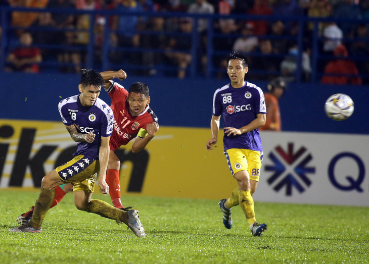 Văn Quyết giúp Hà Nội đánh bại Bình Dương ở chung kết lượt đi AFC Cup 2019 - Ảnh 4.