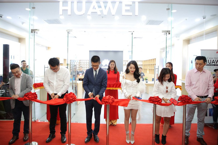 Những smartphone nào đã đưa Huawei thành thương hiệu smartphone thứ 2 toàn cầu? - Ảnh 4.